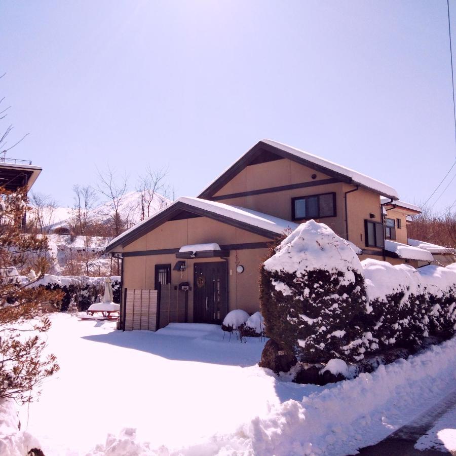 富士の樱house 宝栄 Villa Fujikawaguchiko Dış mekan fotoğraf